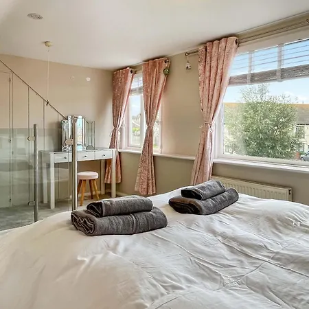 Lawsons וויטבי